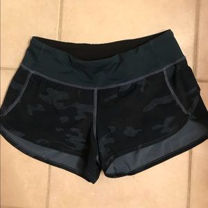 NWOT Blue Camouflage Lululemon Shorts - Size 2